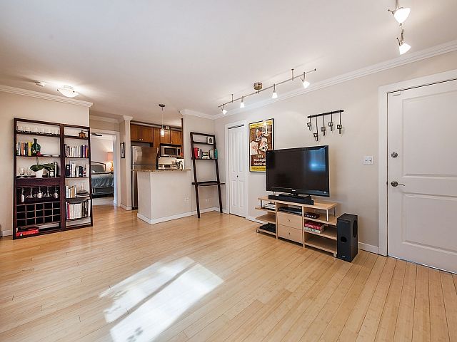 1st image of 1055 N Corona St APT 103