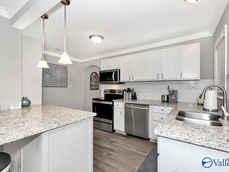 2611 Whitesburg Dr SE #B — Photo 17