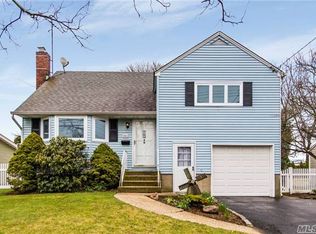 141 Eastgate Rd, Massapequa Park, NY 11762