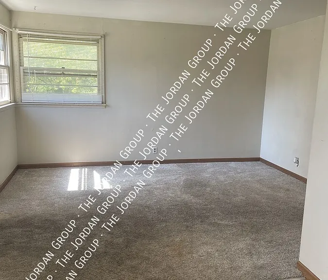 398 Hietts Ln #C — Photo 10