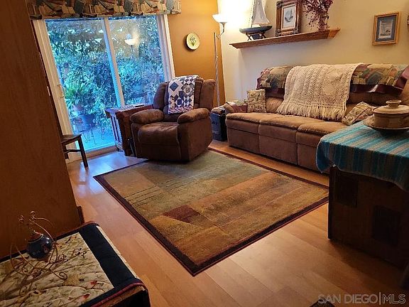 5th image of 9881 Aldergrove Ln