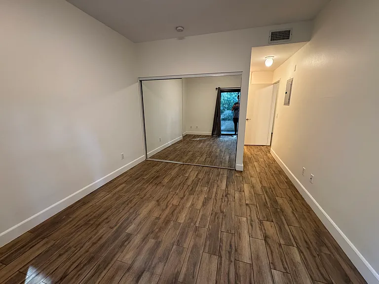 8707 Falmouth Ave #109 — Photo 7