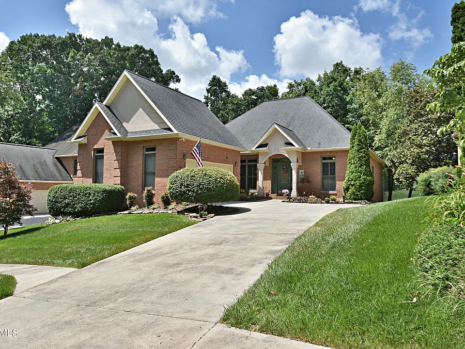 1st image of 230 Skyview Dr