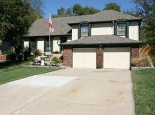 9108 W 101st Ter, Overland Park, KS 66212