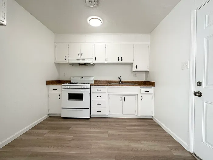 4605 Cyclamen Way — Photo 12