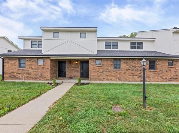 1104 Jeff Cir, Paola, KS 66071