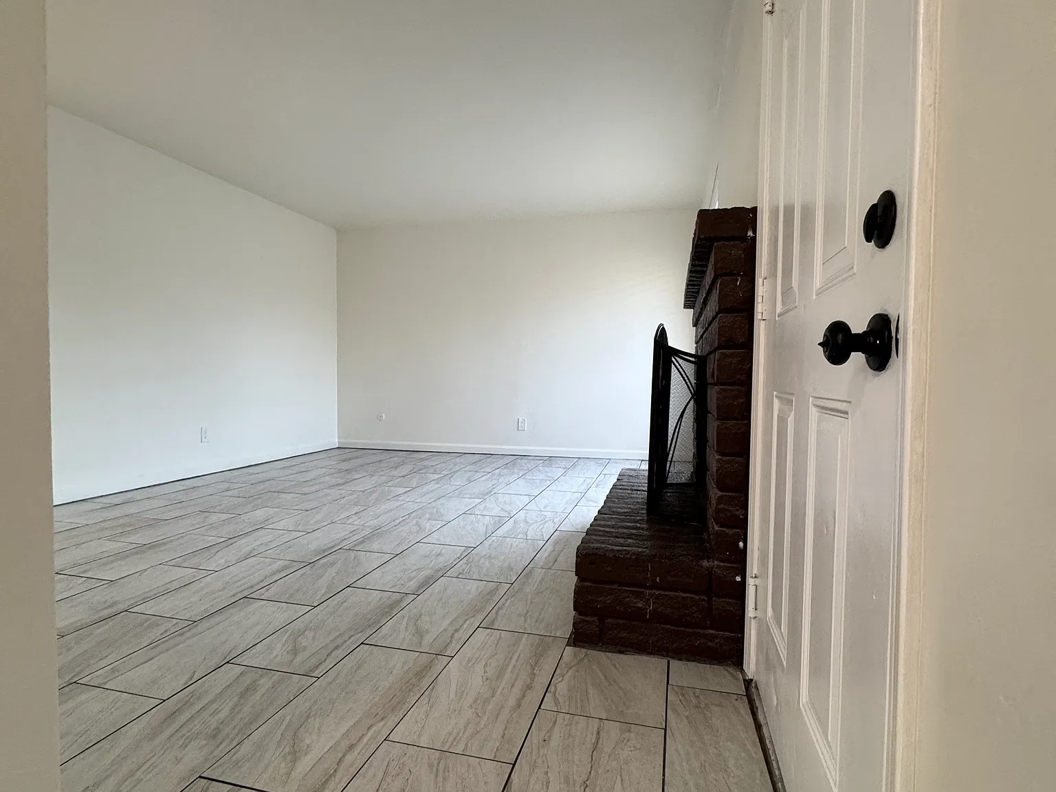 3 bed, 1150 sqft, $1,995 — Photo 4