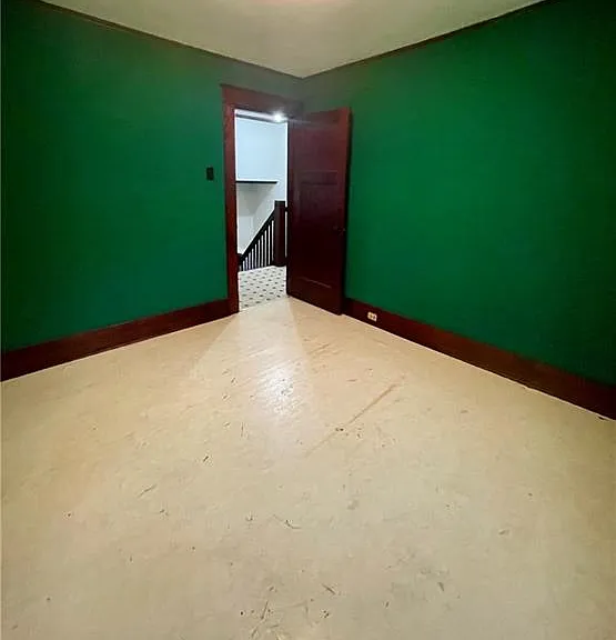 615 Singer Pl — Photo 2