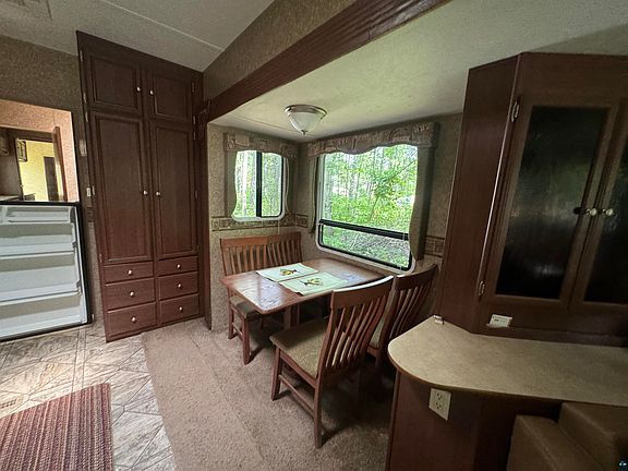 5th image of 38287 Thornbury Way