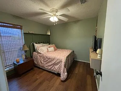 4 bed, 1600 sqft, $2,000 — Photo 4