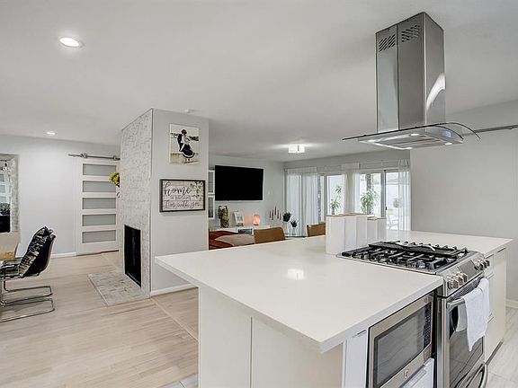 3rd image of 4115 Portsmouth St