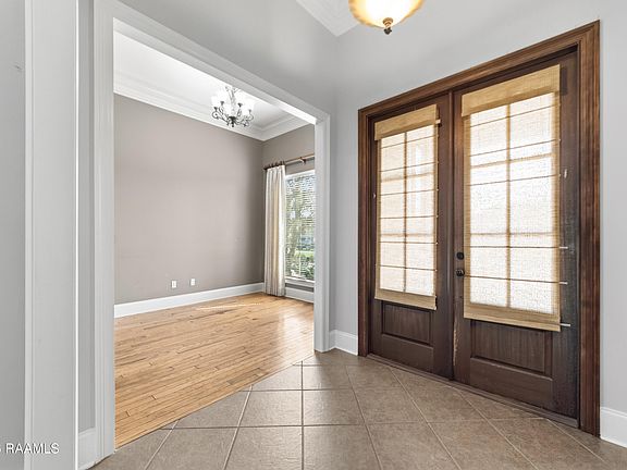 5th image of 9661 Belle Place Cir