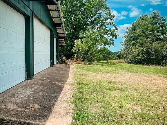 5th image of 1021 County Road 833