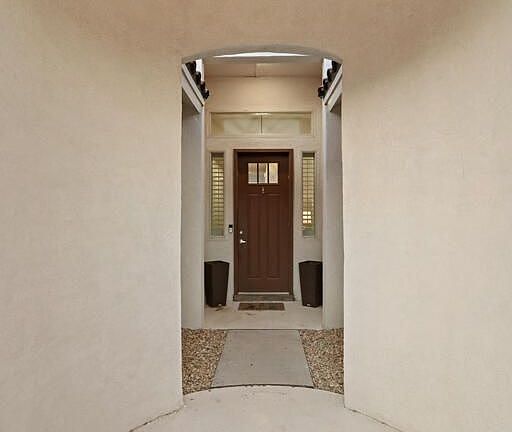 5th image of 4556 Marisabel Azcarate St
