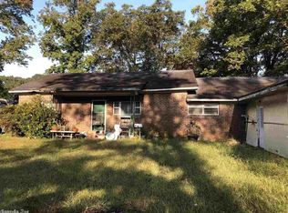 6903 Cambridge Dr, White Hall, AR 71602