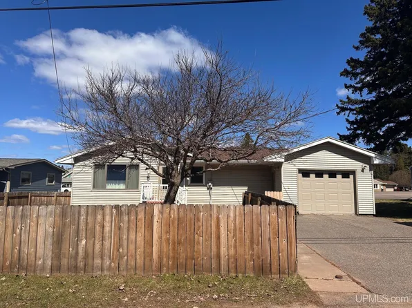 774 Palms Ave, Ishpeming, MI 49849