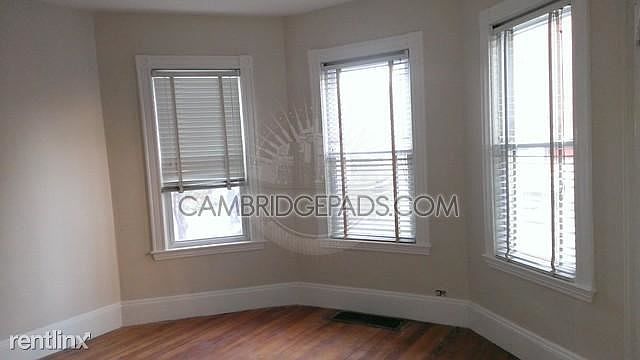 2nd image of 20 Clary St