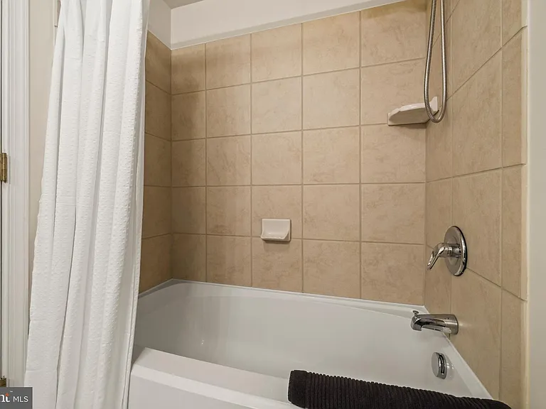 631 D St NW #845 — Photo 24