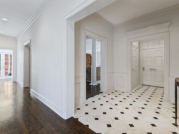 3rd image of 5803 Redwood Ct