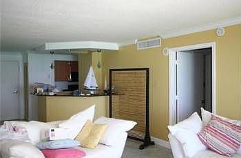 2nd image of 6917 Collins Ave [1/1.5] #1409