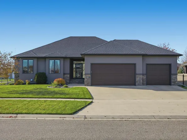 3878 3rd St E, West Fargo, ND 58078