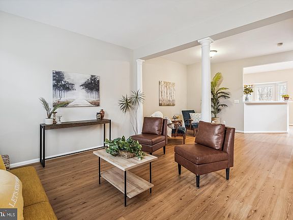 4th image of 15565 Winding Creek Dr