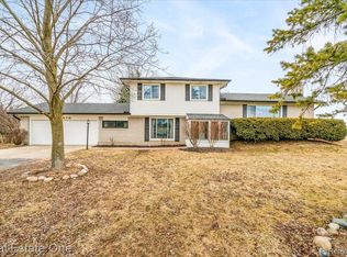 46670 Cherry Hill Rd, Canton, MI 48187