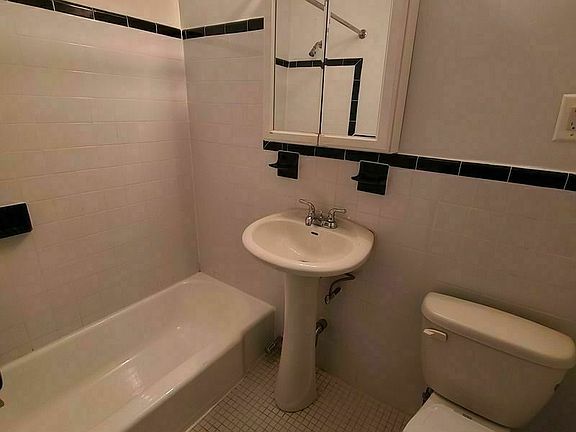 3rd image of 340 E 49th St