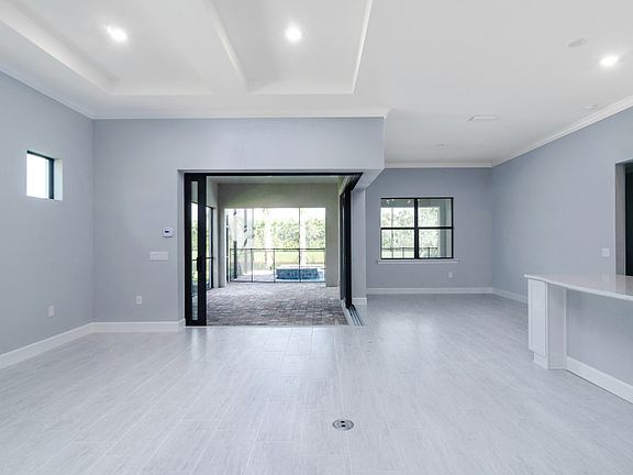 Gathering Room with zero-corner slider