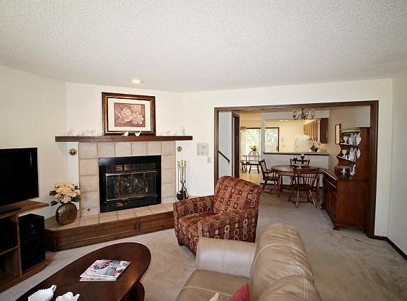 2nd image of 8366 Metcalf Ave