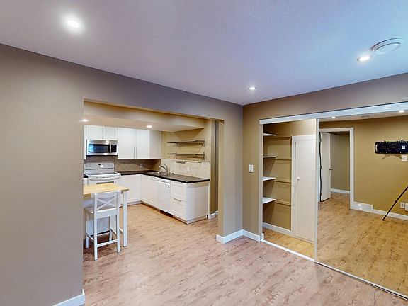 5th image of 41B Huntford Rd NE