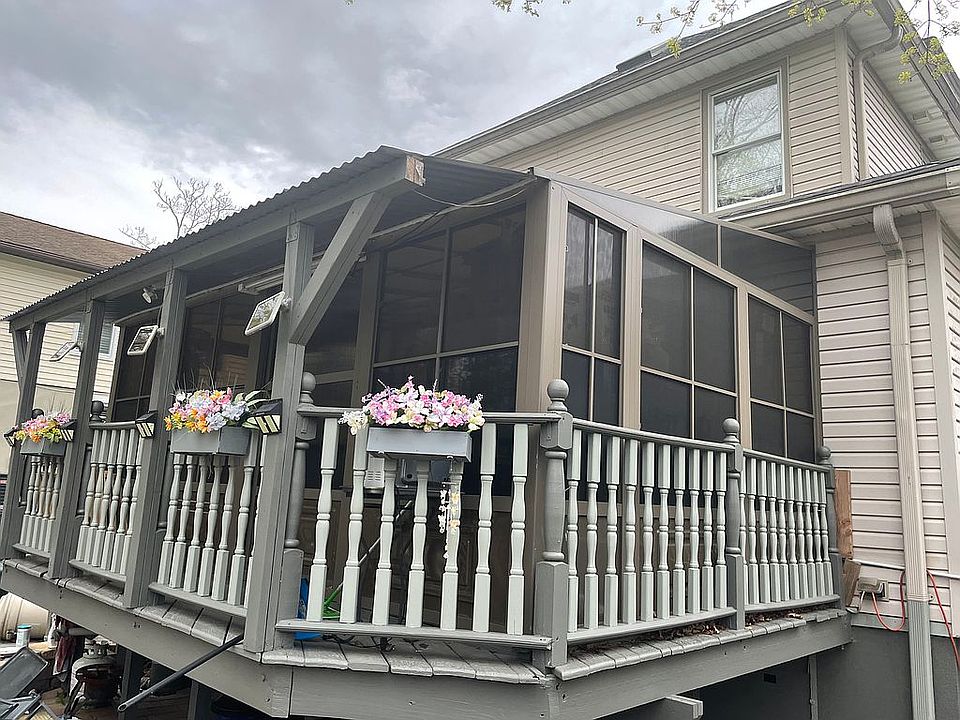 2nd image of 52 W Munson Ave