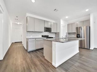 9016 Zubia Ln, Fort Worth, TX 76131