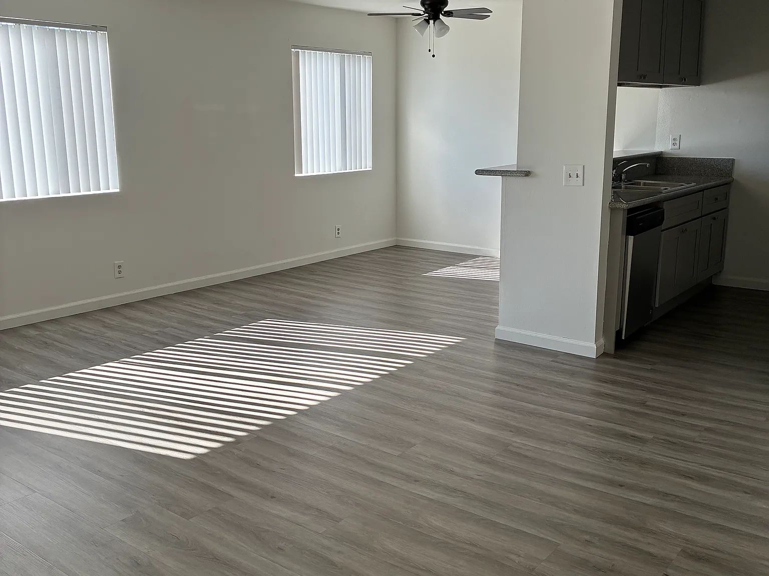 6138 Afton Place — Photo 4