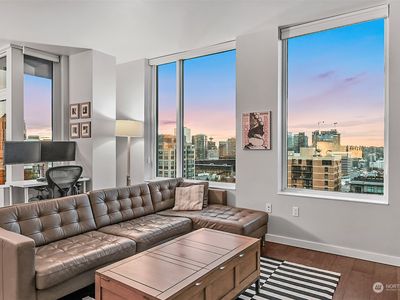 1321 Seneca Street #1107, Seattle, WA, 98104