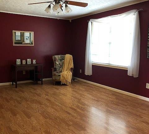 2nd image of 383 Iris Ln
