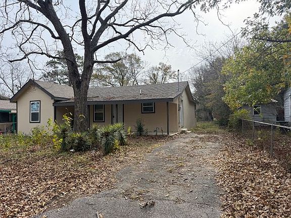 2nd image of 1241 Hackberry Ave
