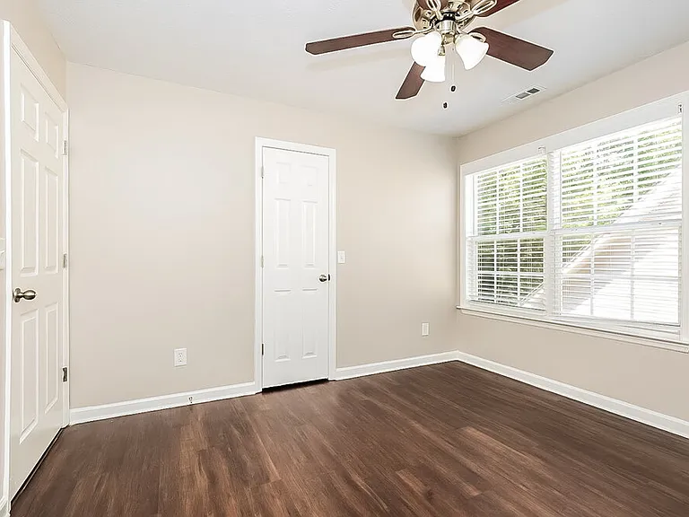 2720 Windcrest Trl — Photo 13