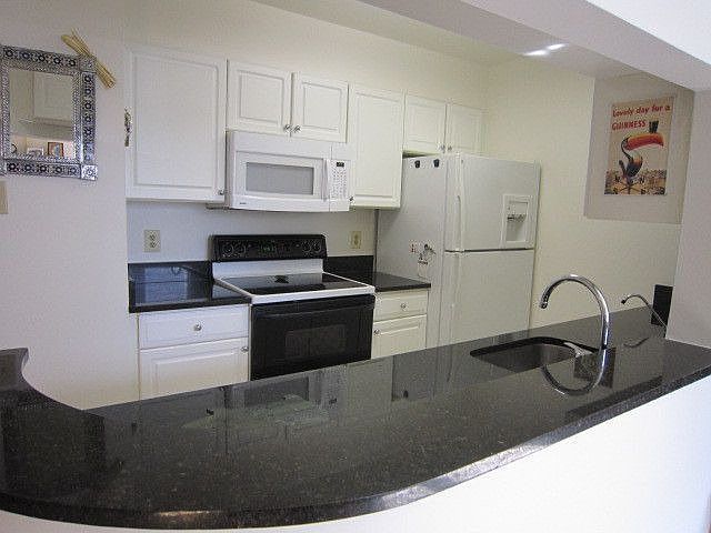 2nd image of 1619 R St NW APT 105