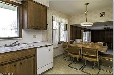 4th image of 4549 Whitehall Dr