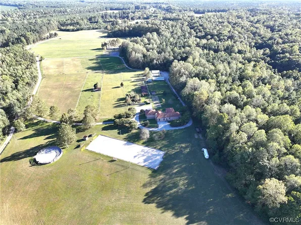 639 Sandy Point Rd, West Point, VA 23181