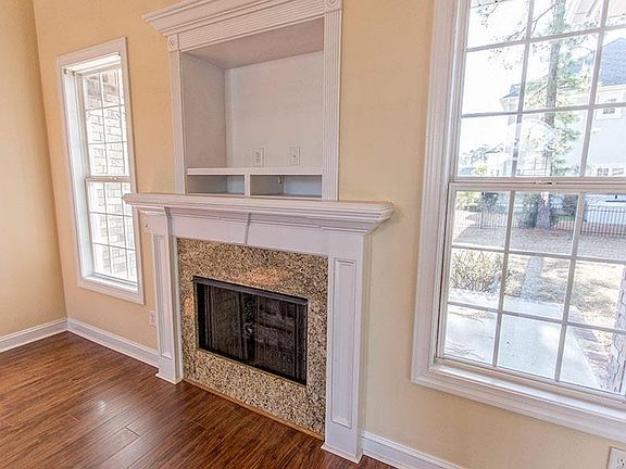4th image of 9057 Abingdon Dr