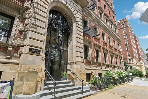 1470A Beacon St #34 Photo 1
