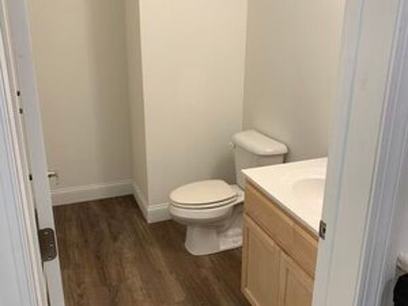 3rd image of 308 Main St Unit 6