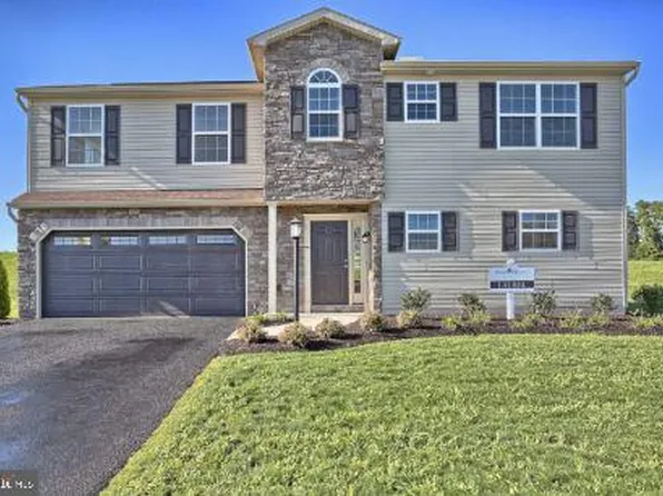 1 Jasmine Dr, Lebanon, PA 17042