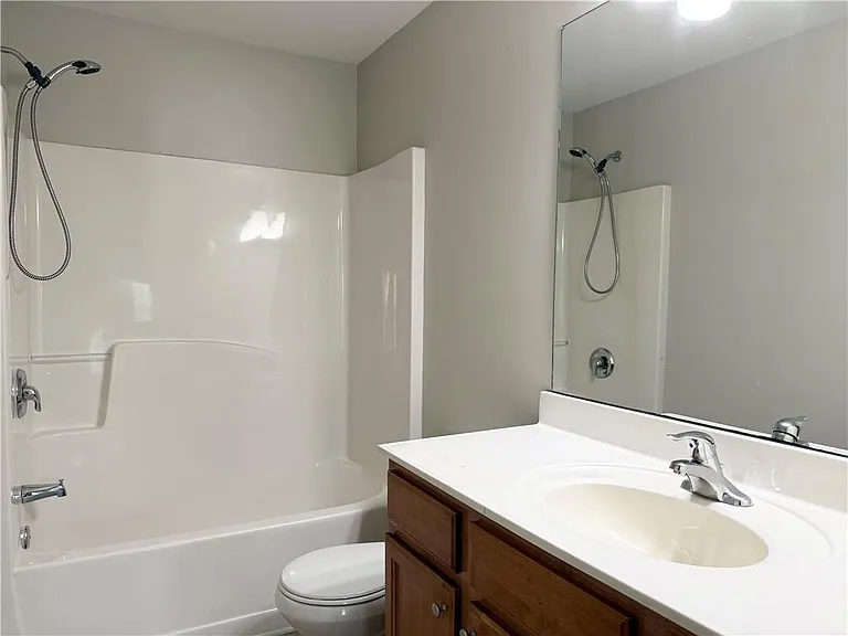 3051 Montauk Hill Dr — Photo 50
