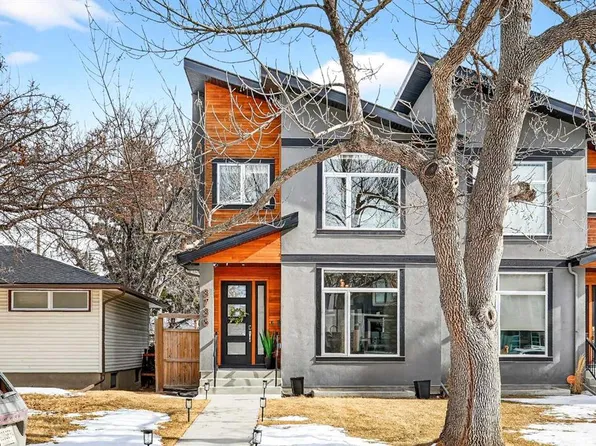 3736 W 44th St SW, Calgary, AB T3E 3S2