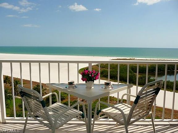3rd image of 380 Seaview Ct APT 1206