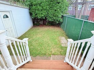 58-40 229th St BASEMENT 1, Oakland Gardens, NY 11364