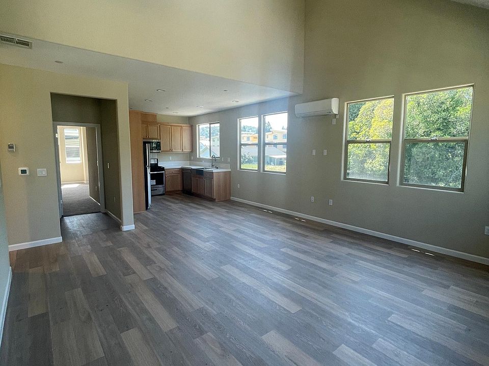 1st image of 2600 1st St Unit B